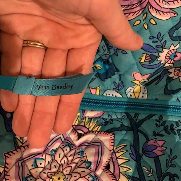 ‼️FIRM‼️ NWT Vera Bradley large duffel bag peacock garden - Picture 6 of 8